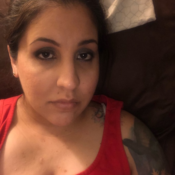 Meet your Posh Ambassador, Angela - Picture 7 of 8